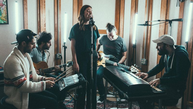 File:Scary Pockets background.jpg