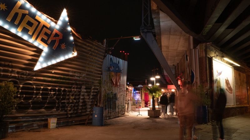 File:DWIG background.jpg