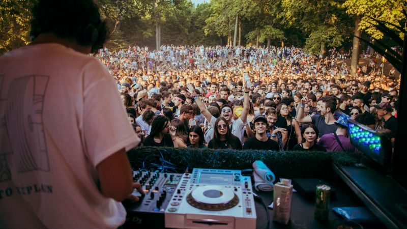 File:Vanderkraft background.jpg