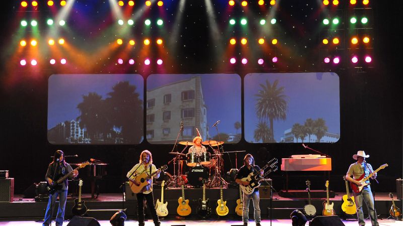 File:Eagles background.jpg