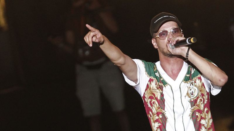 File:Soolking background.jpg