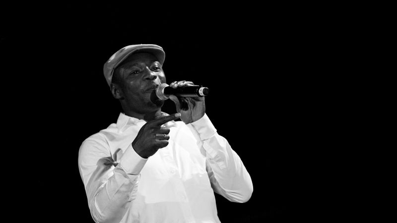 File:MC Solaar background.jpg