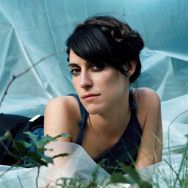 File:Feist.jpg