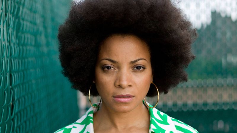 File:Stephanie McKay background.jpg