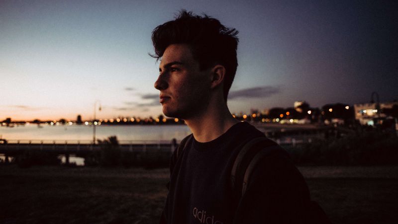 File:Petit Biscuit background.jpg