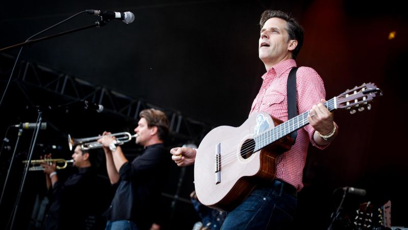 File:Calexico background.jpg