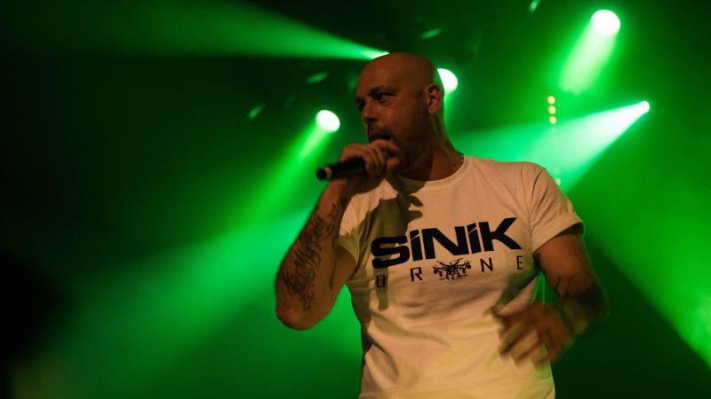 File:Sinik background.jpg