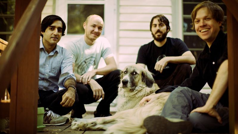 File:Explosions In The Sky background.jpg