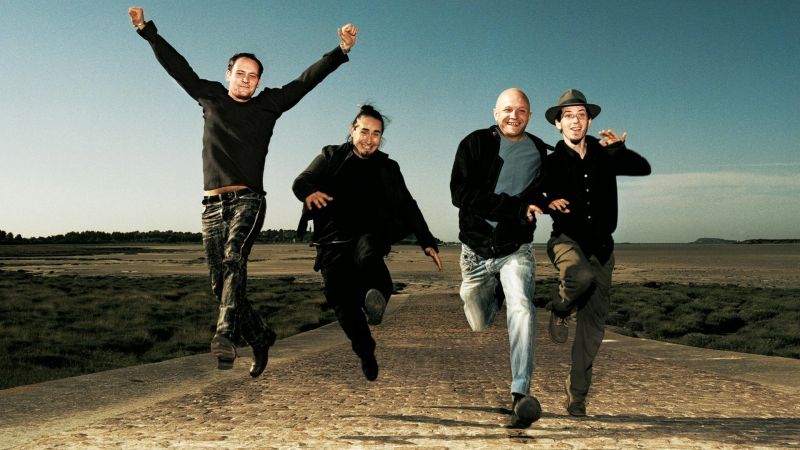 File:Tryo background.jpg