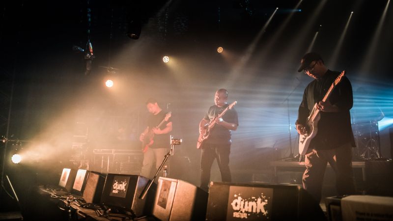 File:Paint The Sky Red background.jpg