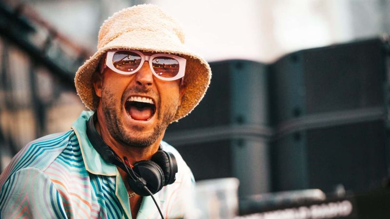 File:Fisher background.jpg